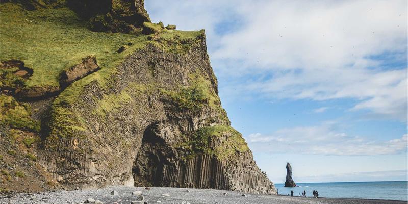 后疫情时代金融互助的兴起：经济不确定性下的群体财富管理策略