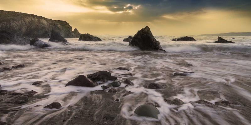 金济难时代的教育投资智慧：家庭互助基金与教育储蓄计划如何破解财富管理困局